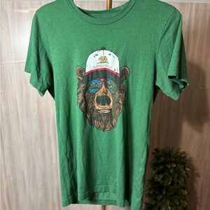 Wild Tribute California Republic Stylish Green Bear Graphic Tee Unisex